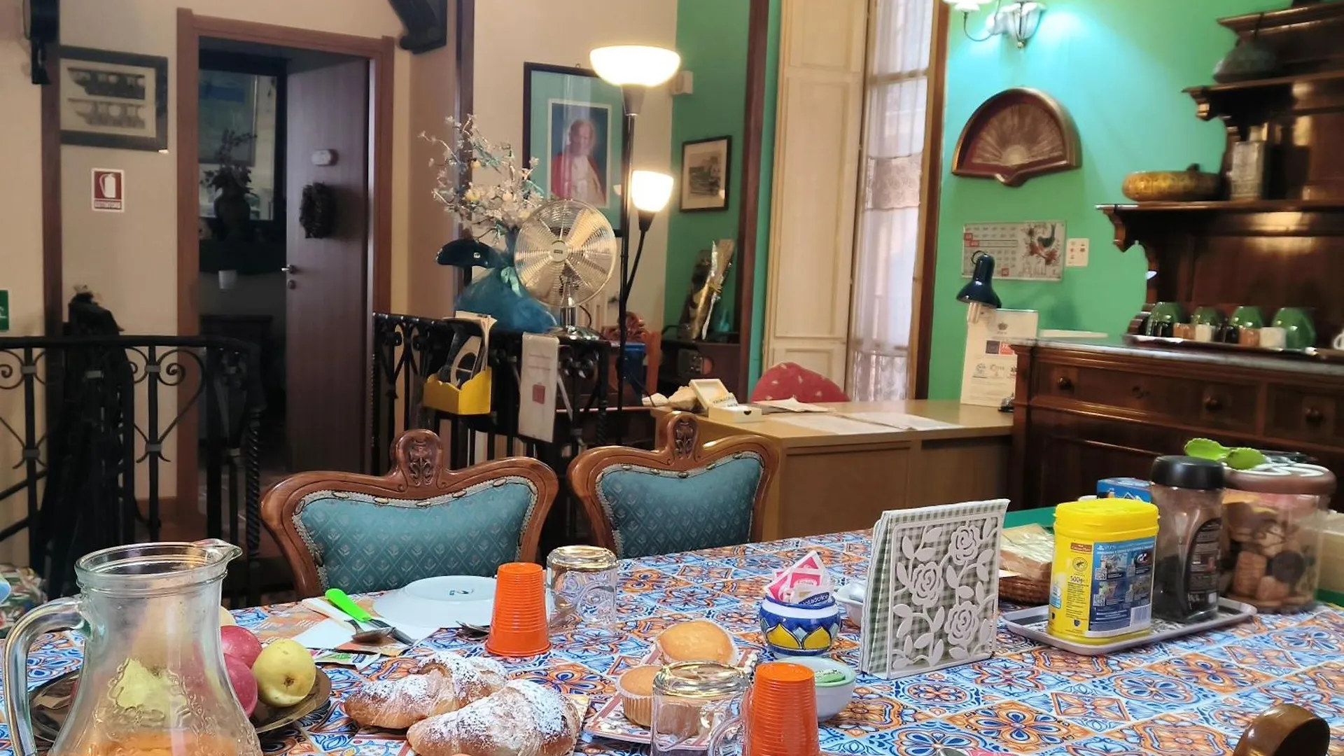 Vittorio Emanuele Rooms Di Prinzi Palermo Italien